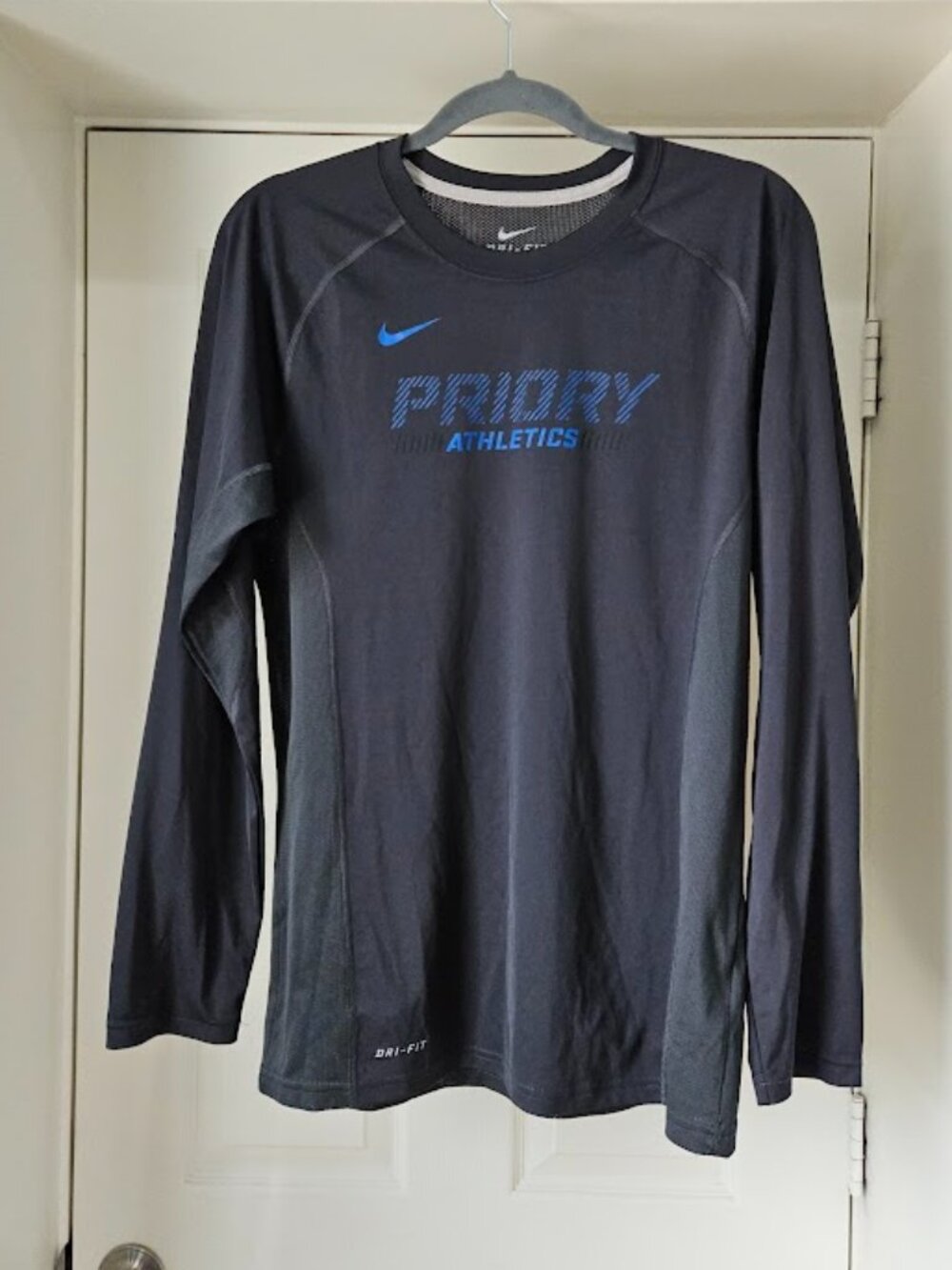 Nike Men's Grey Mesh Athletic Long Sleeve Shirt Top Gray Gym Workout Streetwear
